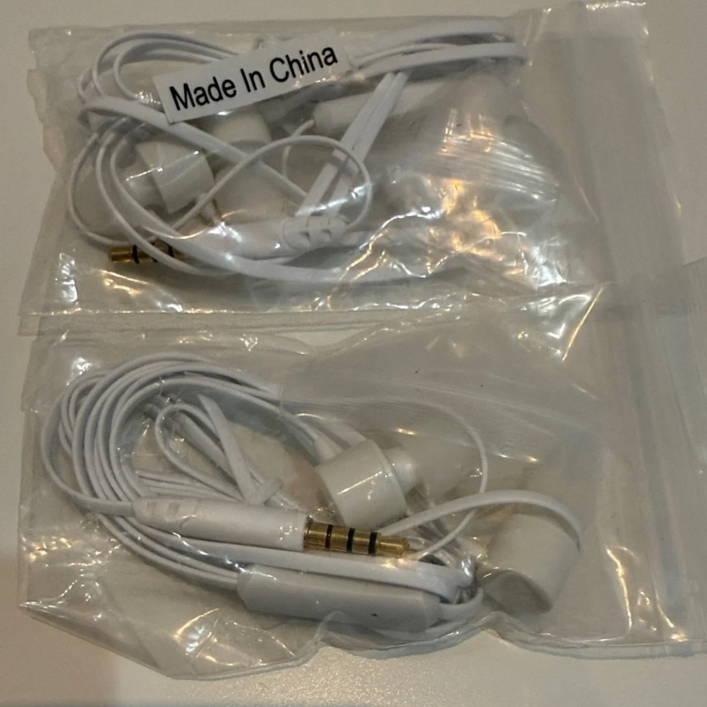 Set of Two White Wired Earphones